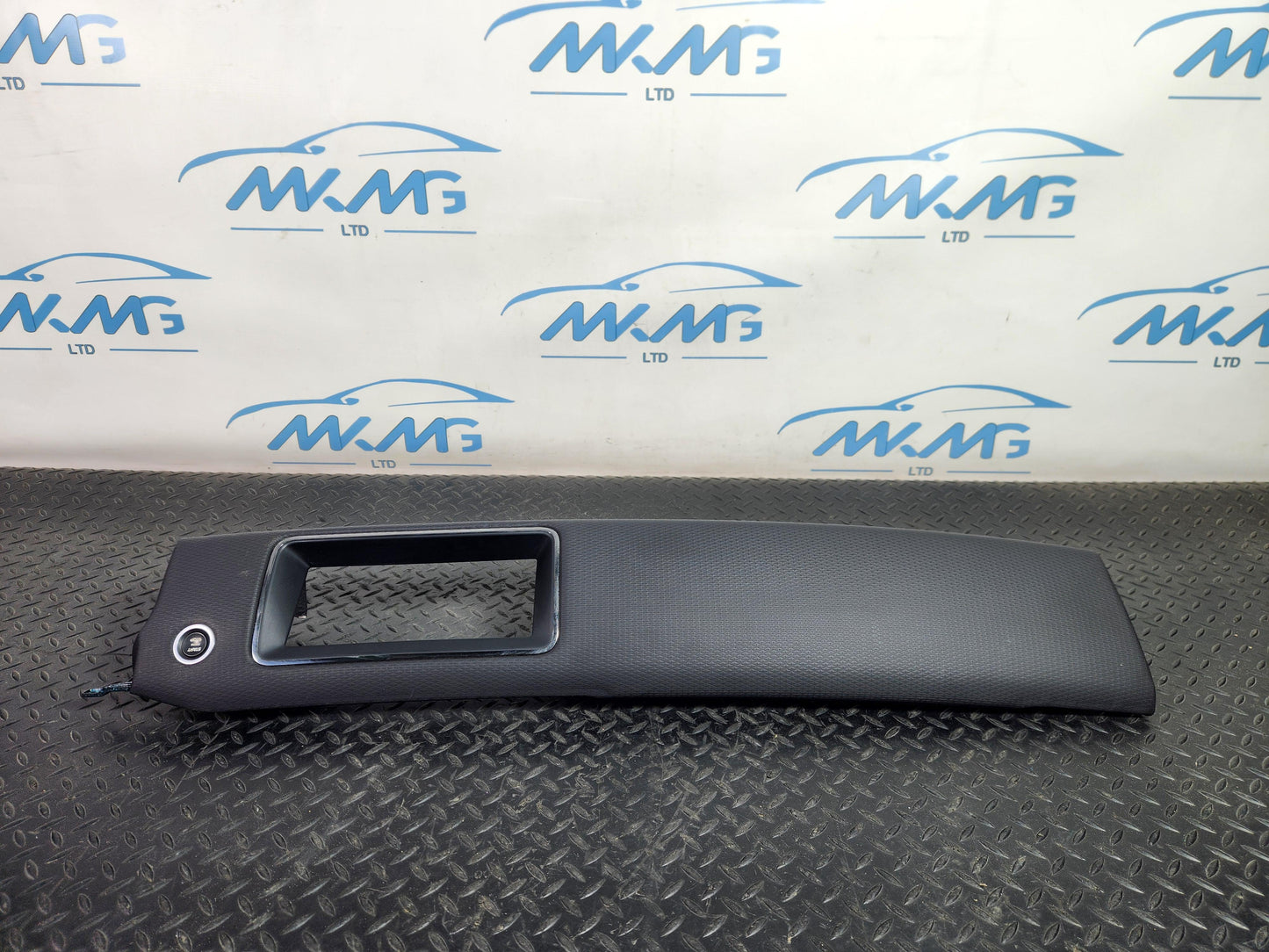 Land Rover Range Rover Evoque L551 SUV Dashboard Panel Trim Left Side K8D2189331