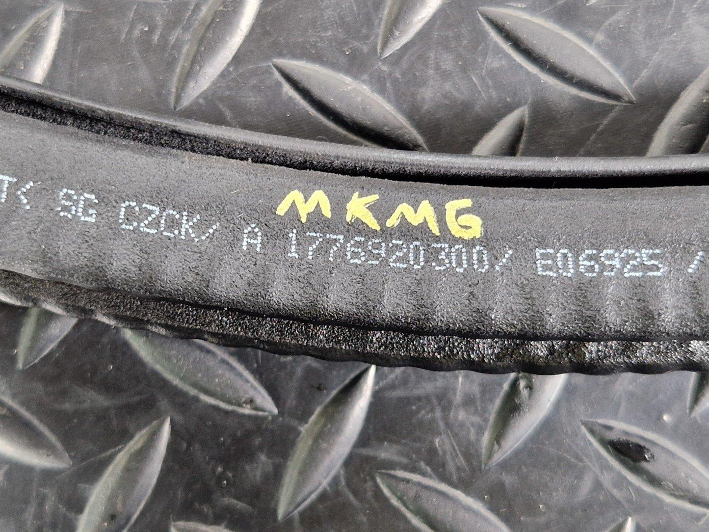 MERCEDES W177 A CLASS REAR DOOR RUBBER SEAL FITS LEFT & RIGHT SIDE A1776920300