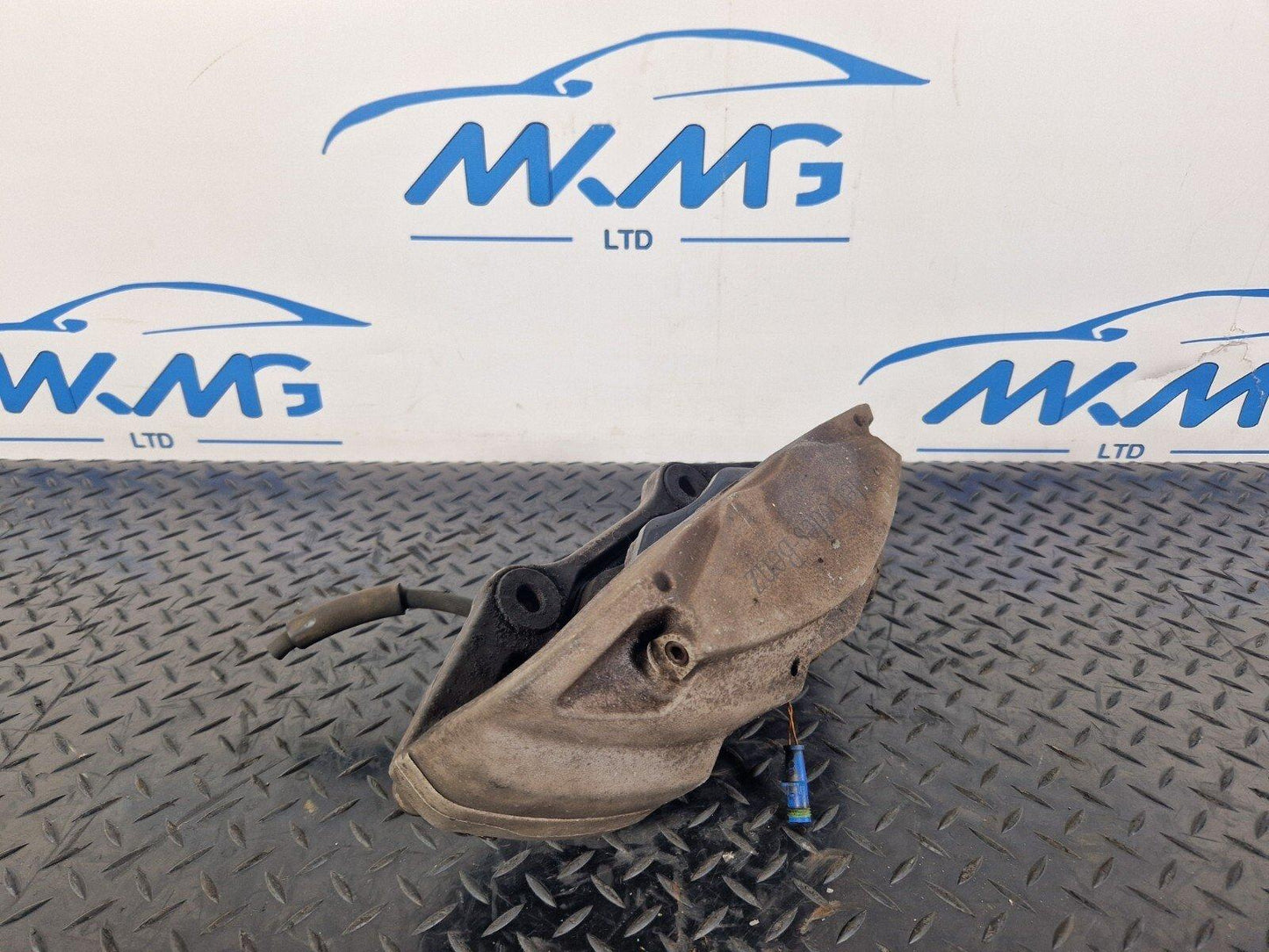 14-21 MERCEDES BENZ C300h W205 FRONT RIGHT DRIVER SIDE BRAKE CALIPER