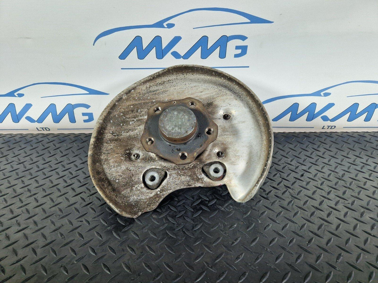16-19 AUDI A4 B9 GENUINE REAR RIGHT O/S WHEEL HUB & BEARING 8W0615612 8W0505460F