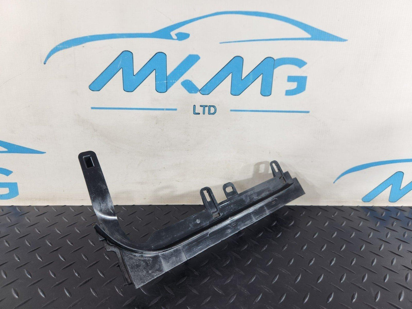 16-22 MERCEDES BENZ X253 GENUINE BONNET LEFT UPPER SEAL A2538314300