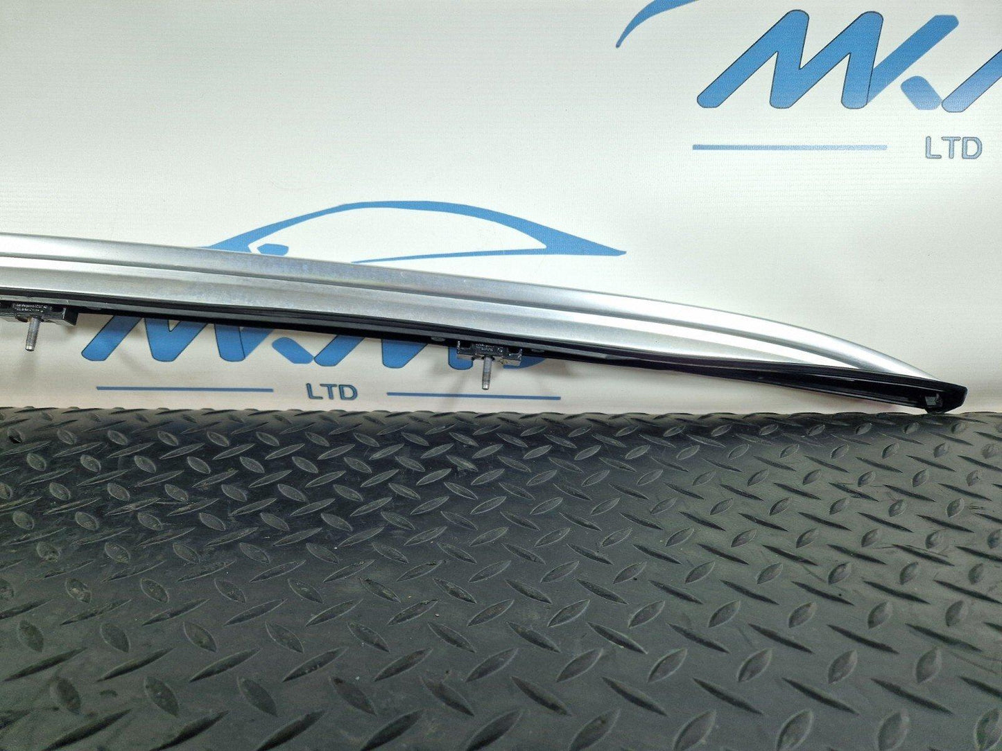 14-19 MERCEDES BENZ GLA X156 OEM RIGHT DRIVER SIDE O/S ROOF RAIL A1568900493
