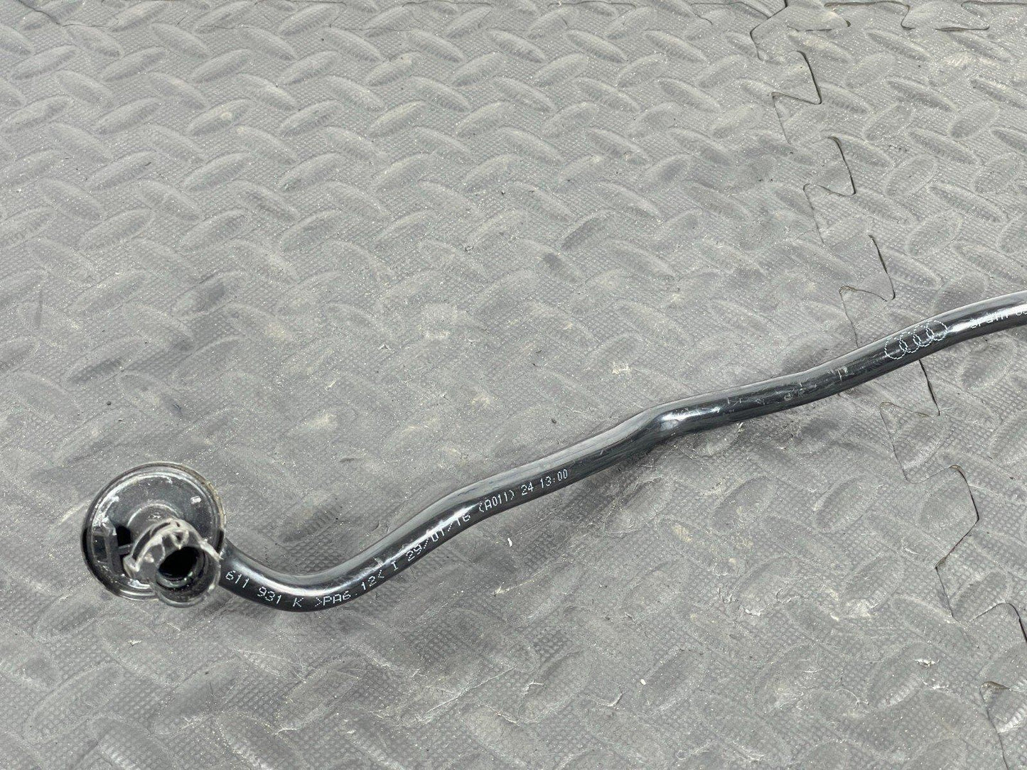 16-19 AUDI A4 B9 AVANT GENUINE VACUUM PIPE HOSE 8W2611931