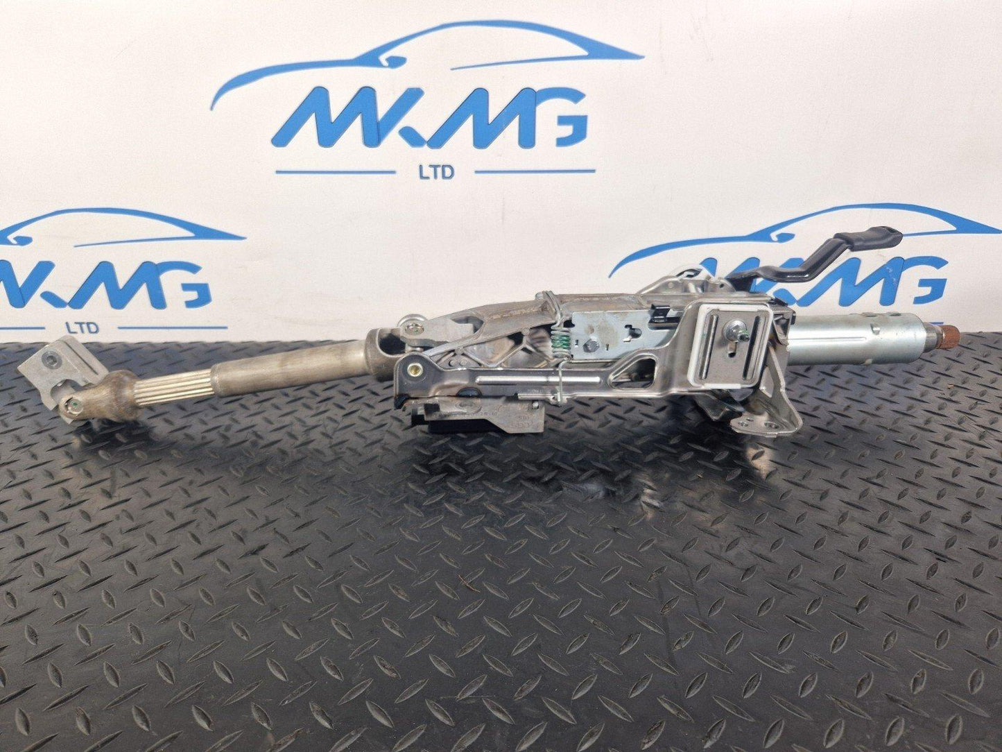 18-ON MERCEDES BENZ A CLASS W177 STEERING COLUMN LOWER & JOINT A2474608900