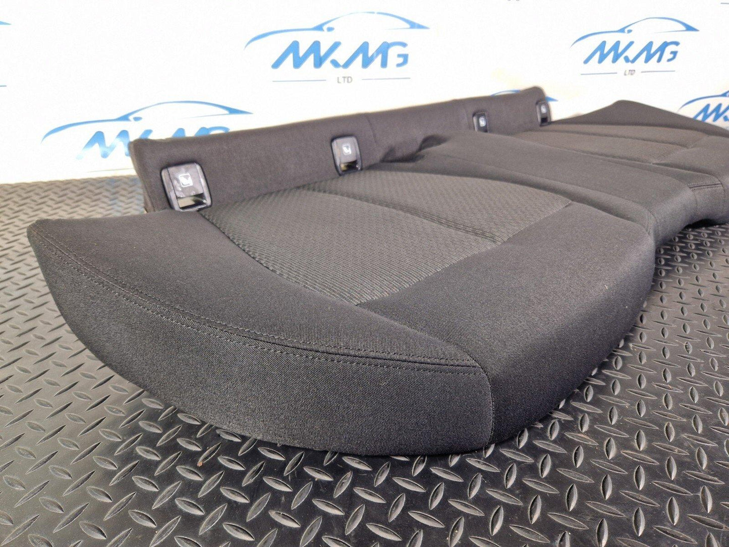 20-24 BMW 1 SERIES F40 GENUINE REAR SEAT LOWER BENCH BASE 7457929