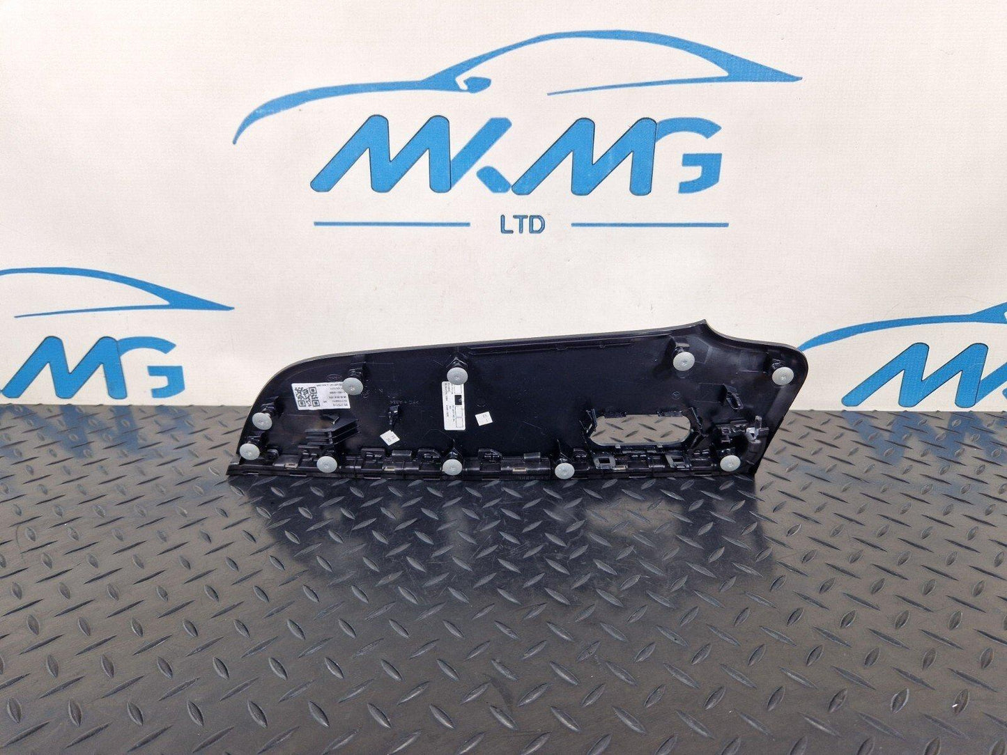 19-ON MERCEDES BENZ A CLASS W177 FRONT LEFT SIDE DOOR MOULDING TRIM A1777206701