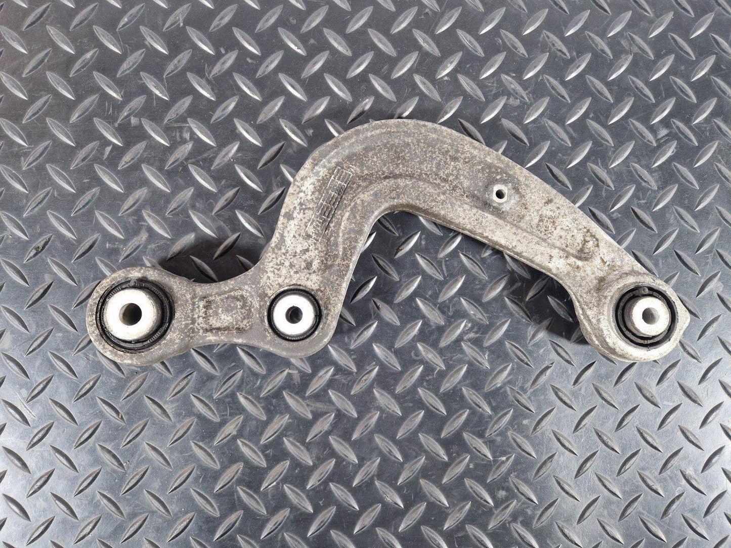 GENUINE AUDI A4 B9 A5 S5 F5 REAR LEFT OR RIGHT CONTROL ARM 8W0505361E