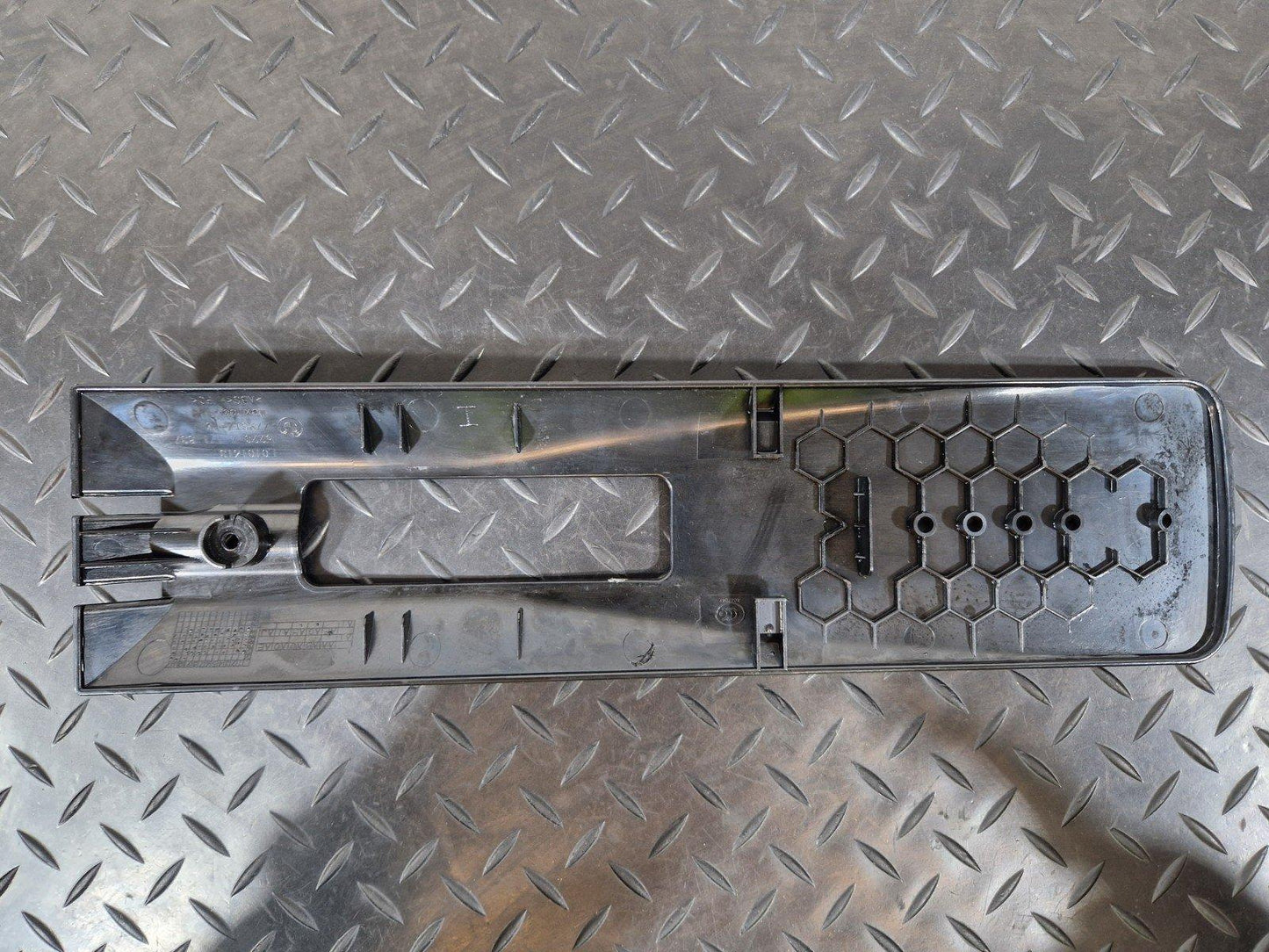 BMW X5 SERIES E70 F15 F85 SEAT RAIL TRIM REAR 7171837