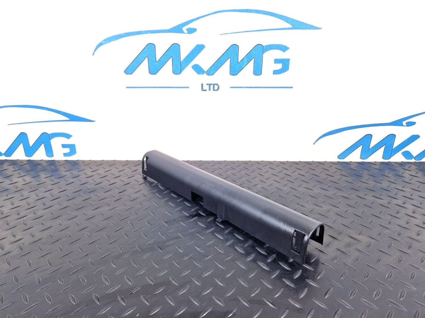 18-ON MERCEDES BENZ SPRINTER W907 W910 REAR CAB WIRING LOOM COVER A9068210389