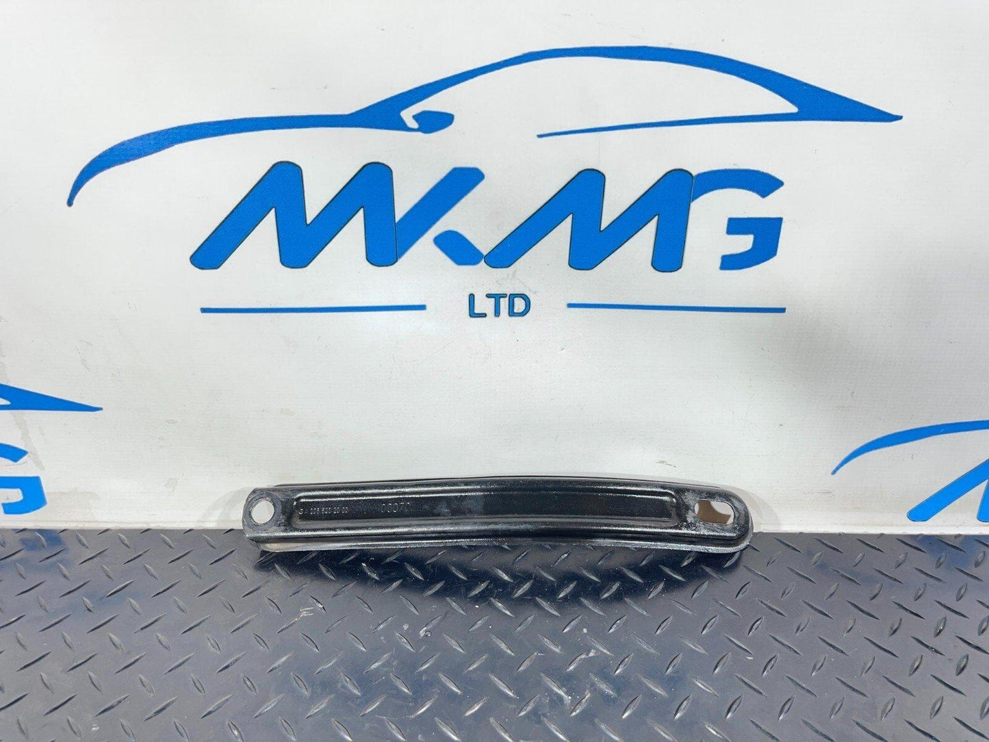 14-21 MERCEDES BENZ C350e W205 FRONT BUMPER CRASH BAR 2x BRACKETS A2056282000
