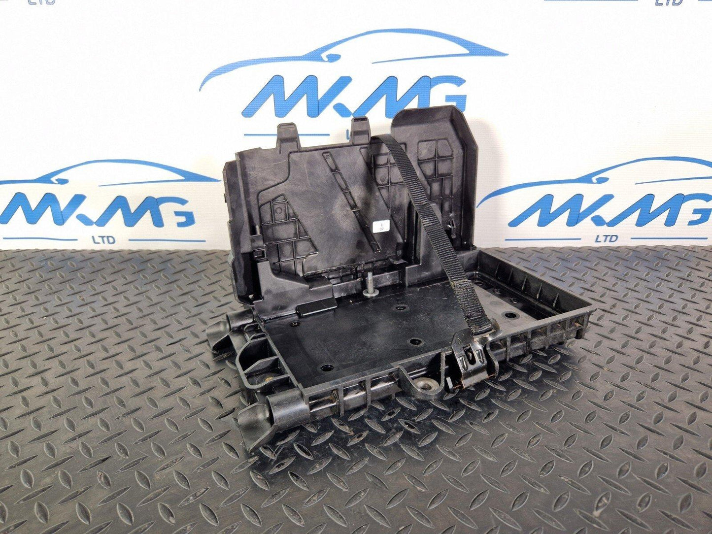 MERCEDES W177 W247 GENUINE BATTERY BOX TRAY TRIM HOUSING COVER A1776204300