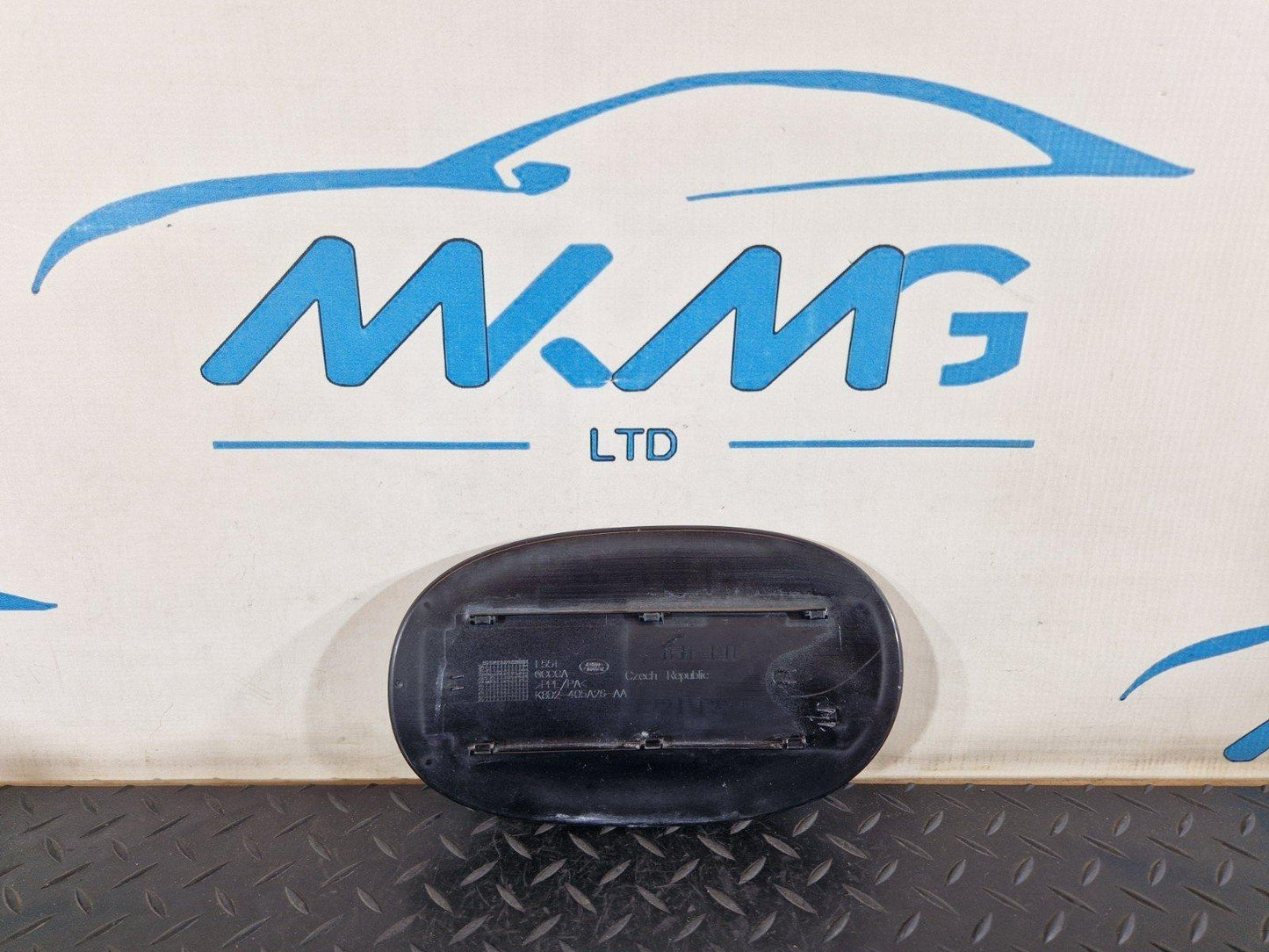 19-ON RANGE ROVER EVOQUE L551 GENUINE FUEL TANK FILLER FLAP K8D2-405A26-AA