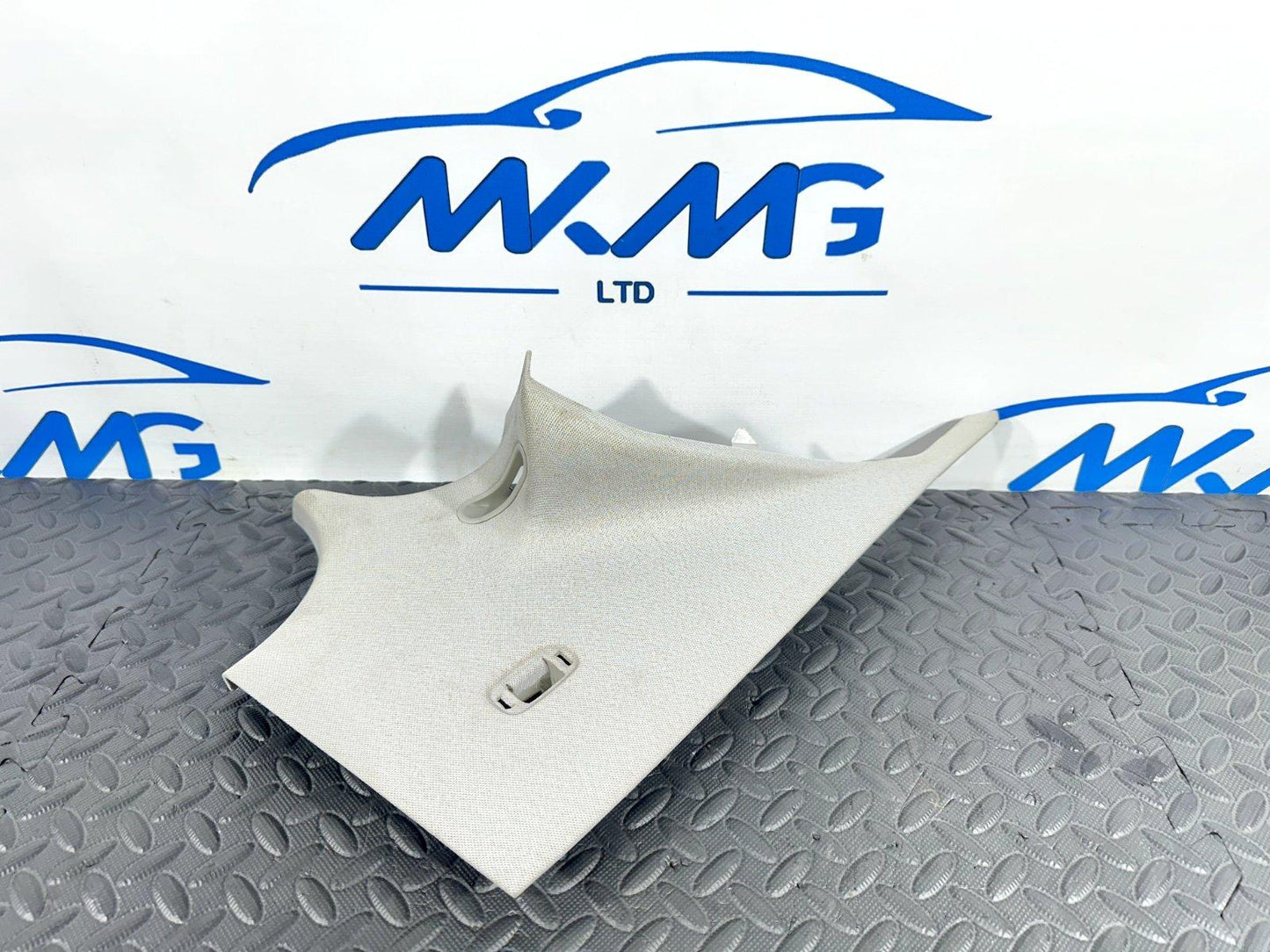 14-21 MERCEDES BENZ GENUINE REAR LEFT SIDE C-PILLAR TRIM COVER A2056900125