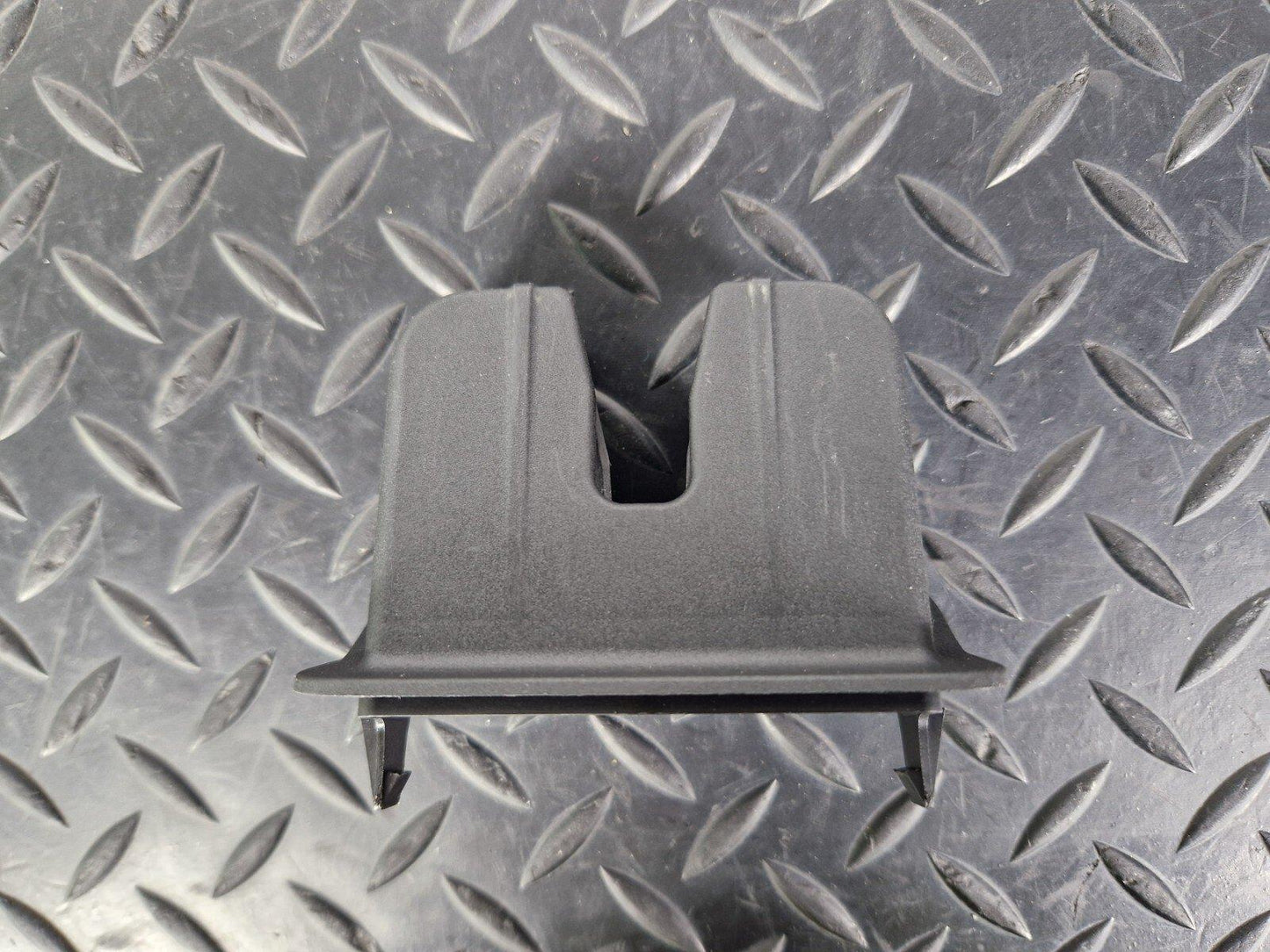 16-19 AUDI A4 B9 GENUINE OEM BOOT TAILGATE LOCK TRIM COVER 8W5827520