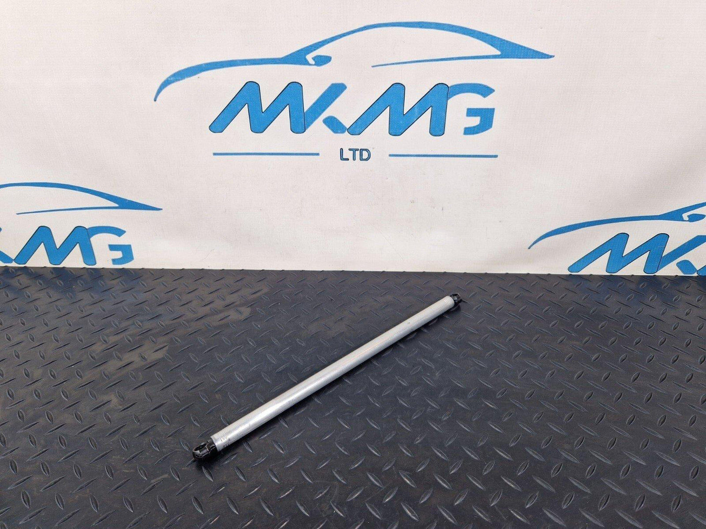 15-18 AUDI A7 4G GENUINE OEM REAR RIGHT O/S BOOT TAILGATE GAS STRUT 4G8827858S