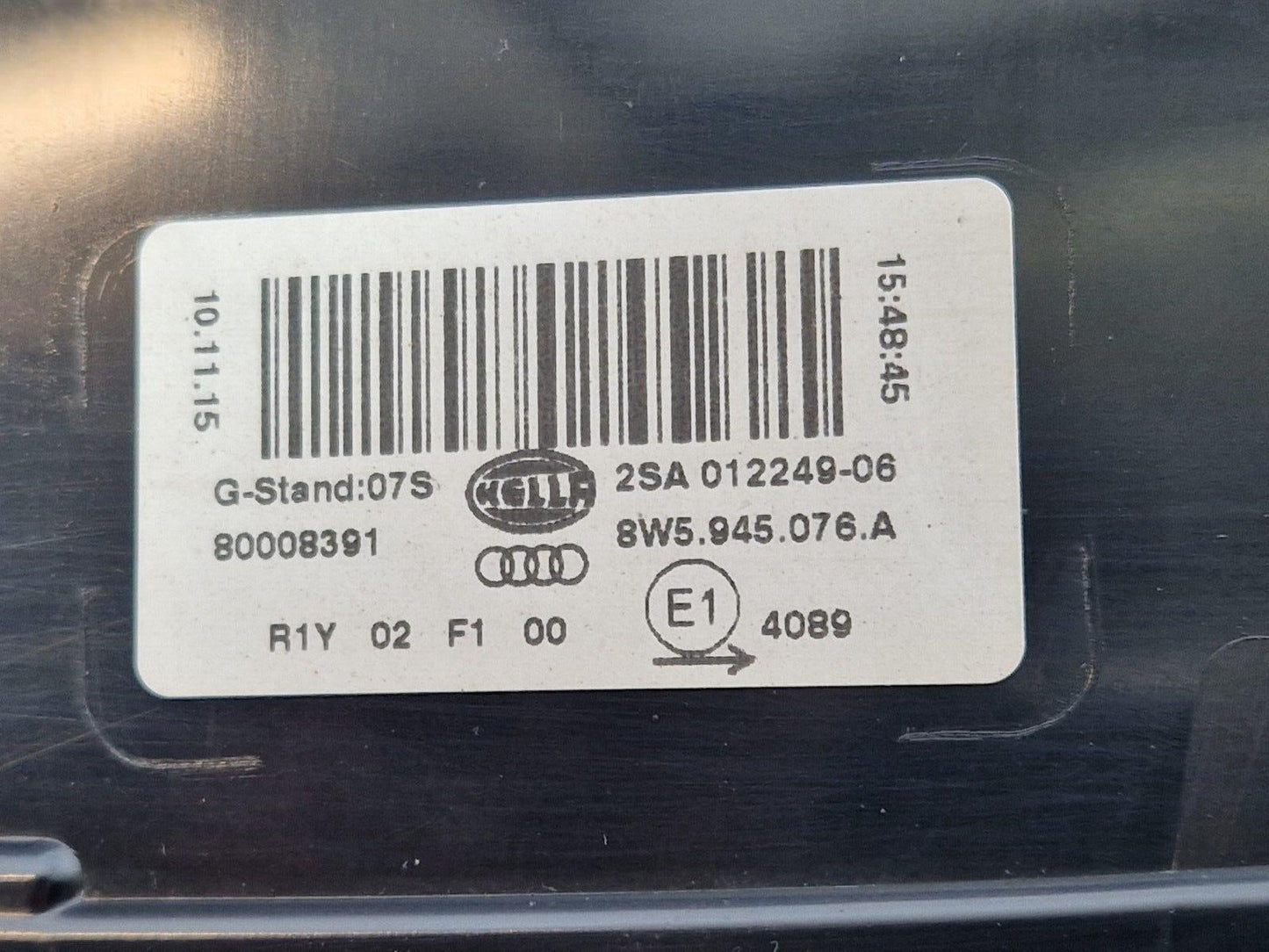 16-19 AUDI A4 B9 SALOON REAR RIGHT O/S/R INNER TAILGATE LIGHT 8W5945076A