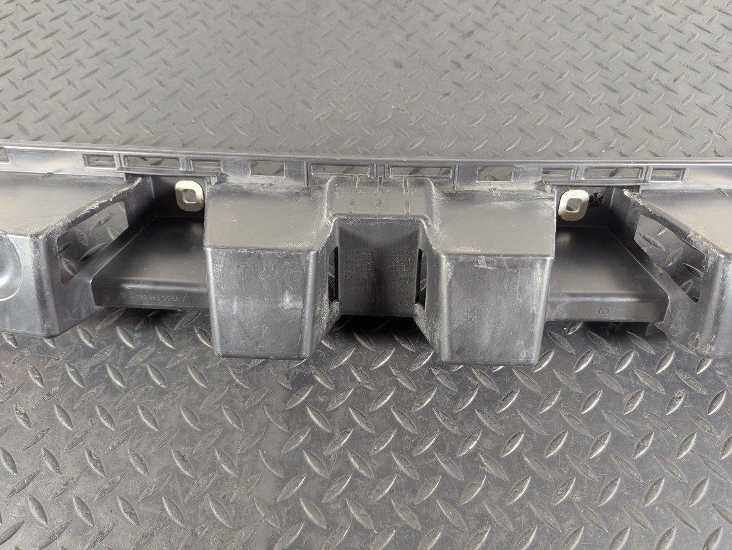 11-19 MERCEDES BENZ ML W166 GENUINE REAR RIGHT BUMPER BRACKET A1668850165