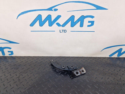 14-23 MERCEDES VITO W447  SLIDING DOOR TOP UPPER ROLLER RIGHT SIDE A4477600147
