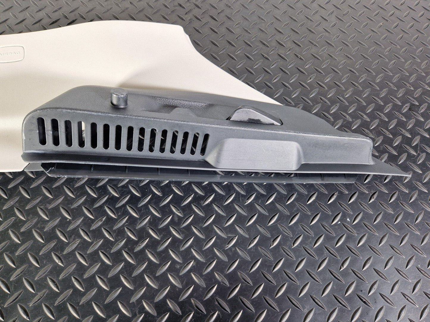 14-19 MERCEDES BENZ GLA X156 OEM BOOT REAR RIGHT C-PILLAR TRIM A1566904400