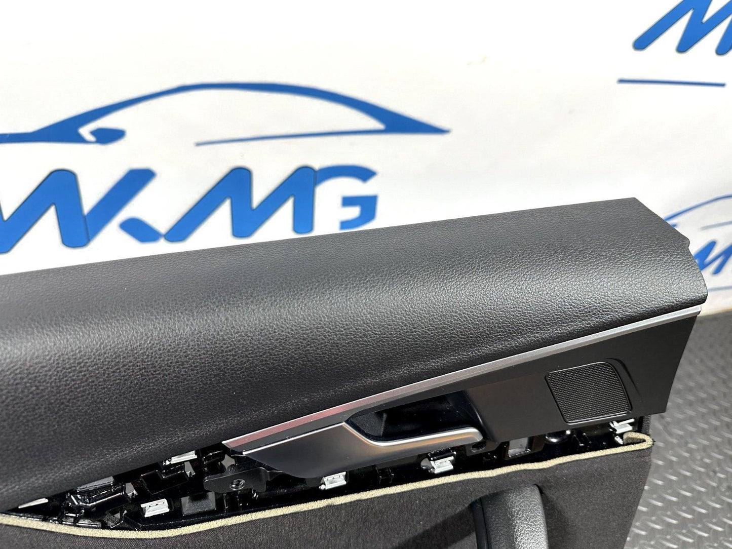 16-19 AUDI A4 B9 SALOON GENUINE REAR PASSENGER SIDE DOOR CARD PANEL 8W0868065