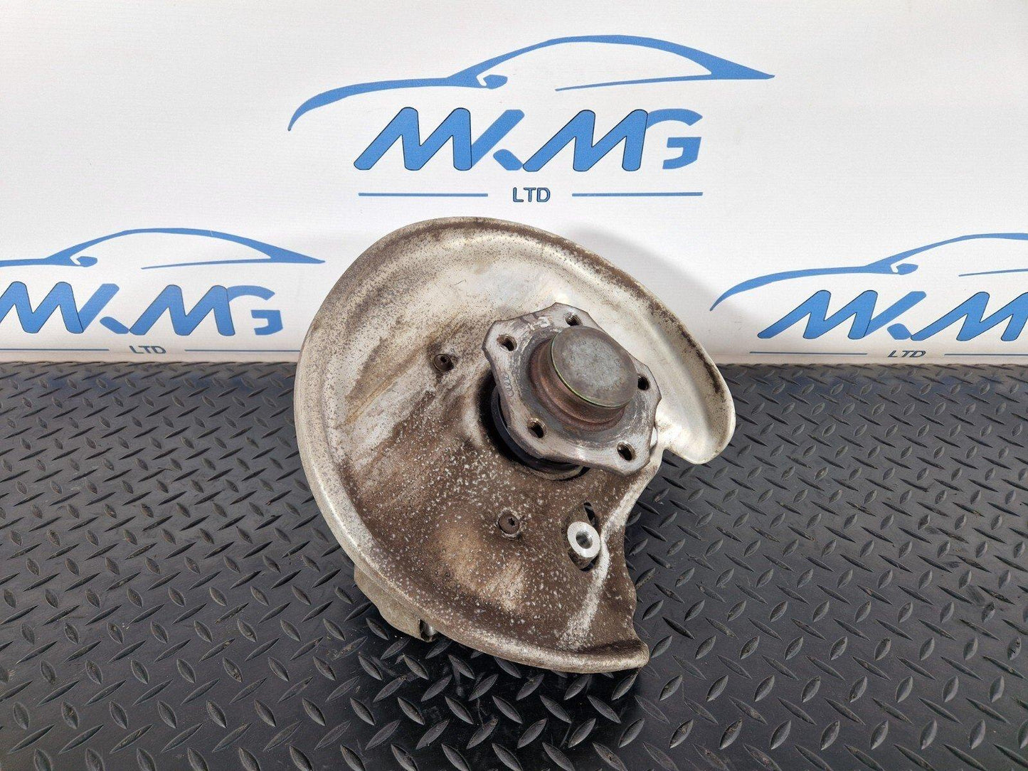 16-24 AUDI A5 F5 REAR RIGHT O/S WHEEL HUB & BEARING 8W0615612