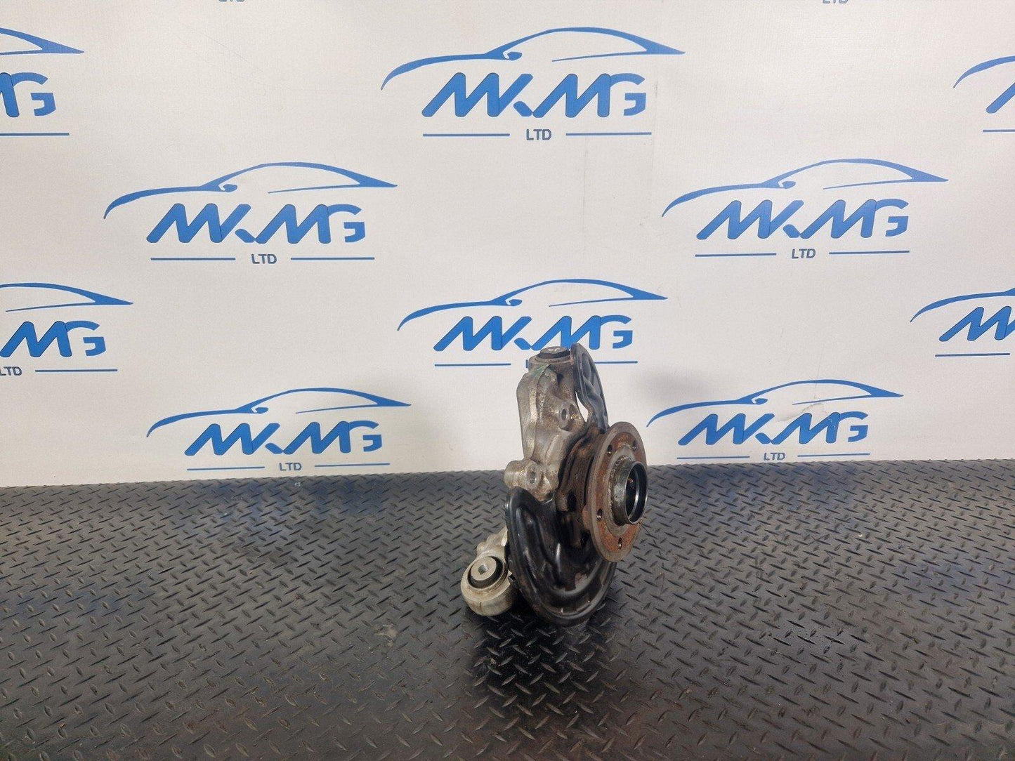 18-ON MERCEDES A B CLA W177 W247 C118 N/S/R WHEEL HUB & BEARING 2473570300