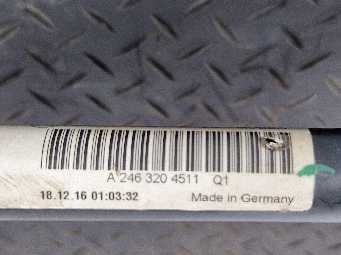 14-20 MERCEDES BENZ GLA X156 REAR ANTI ROLL BAR A2463204511