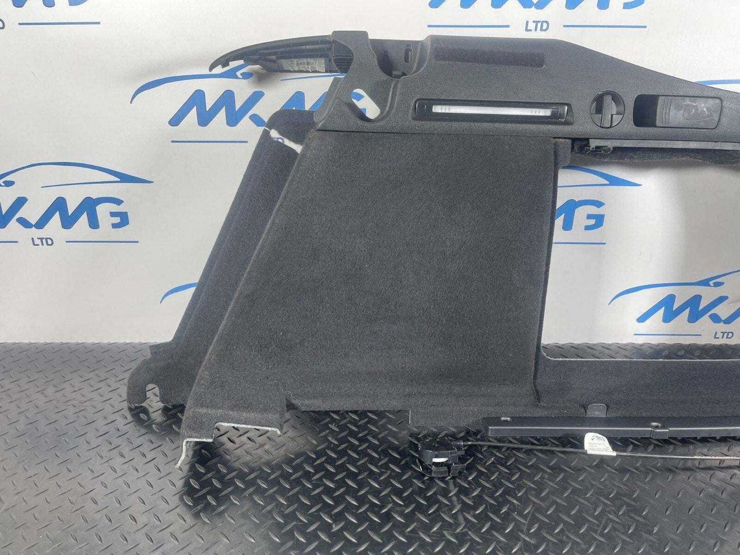 16-19 AUDI A4 B9 GENUINE REAR RIGHT DRIVER SIDE BOOT TRIM PANEL 8W9863880
