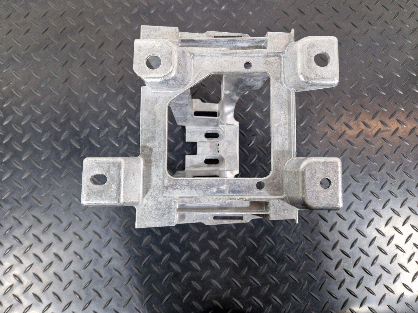 14-21 BMW 2 SERIES GRAN TOURER F45 F46 CENTRE CONSOLE BRACKET REAR 9274404