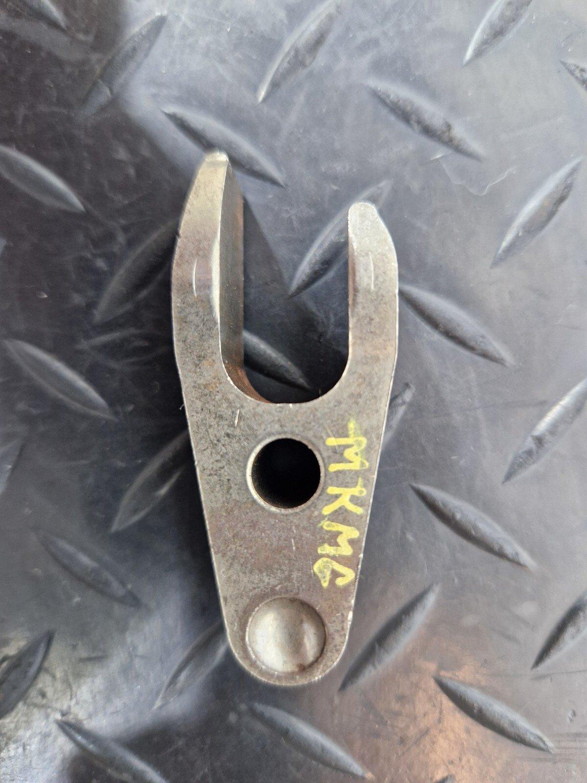 14-23 MERCEDES BENZ VITO W447 OEM INJECTOR CLAMP SET A6510160538