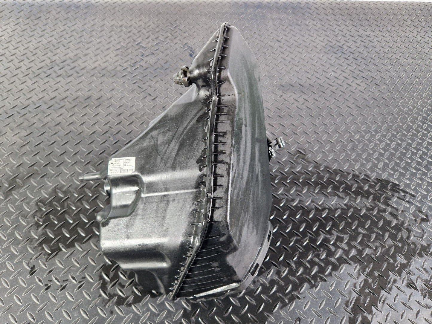 15-18 AUDI A7 4G OEM AIR FILTER HOUSING BOX 4G0133838AC