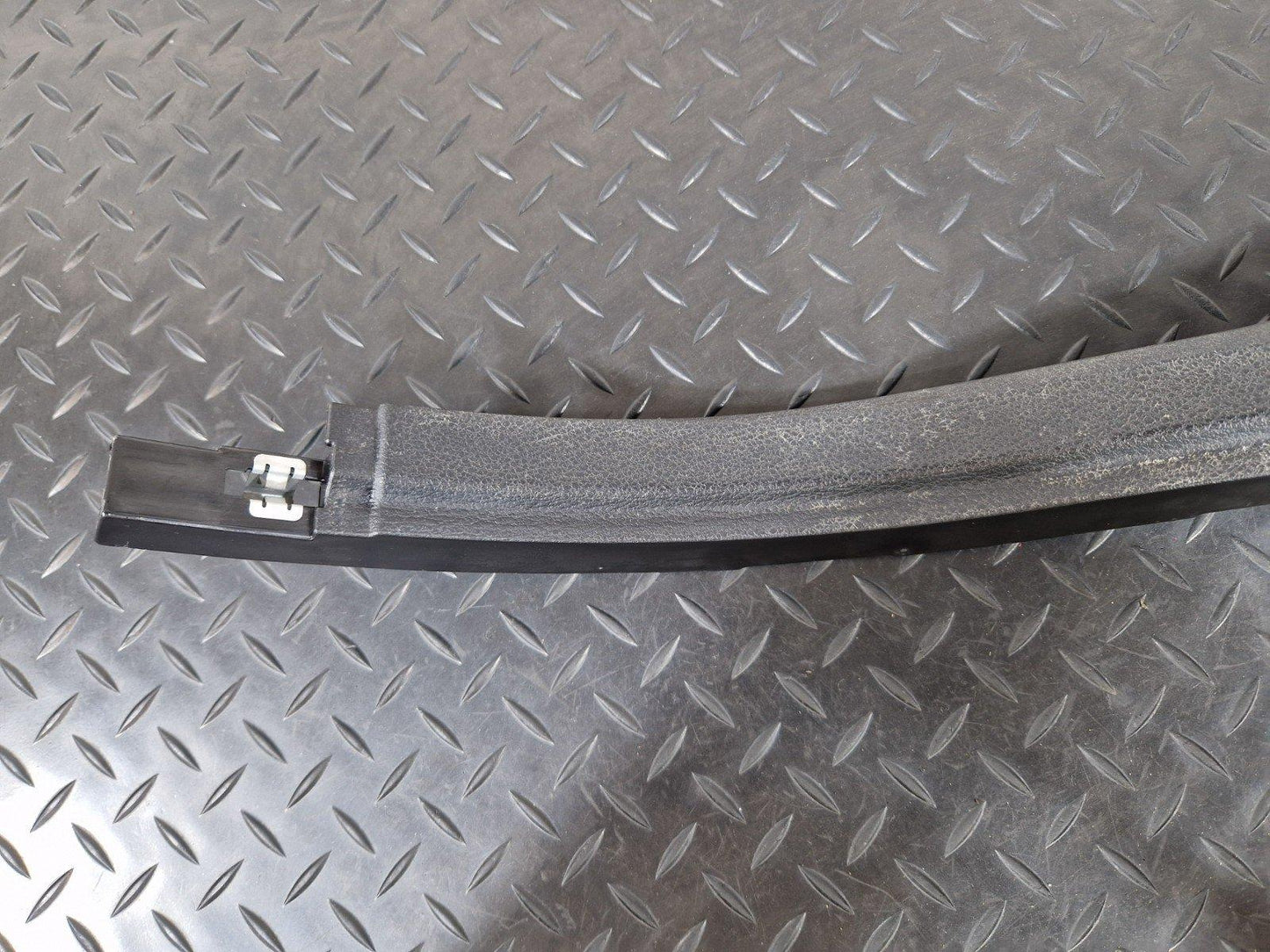 10-13 BMW X5 E70 LCI GENUINE REAR RIGHT ENTRY TRIM 7154840
