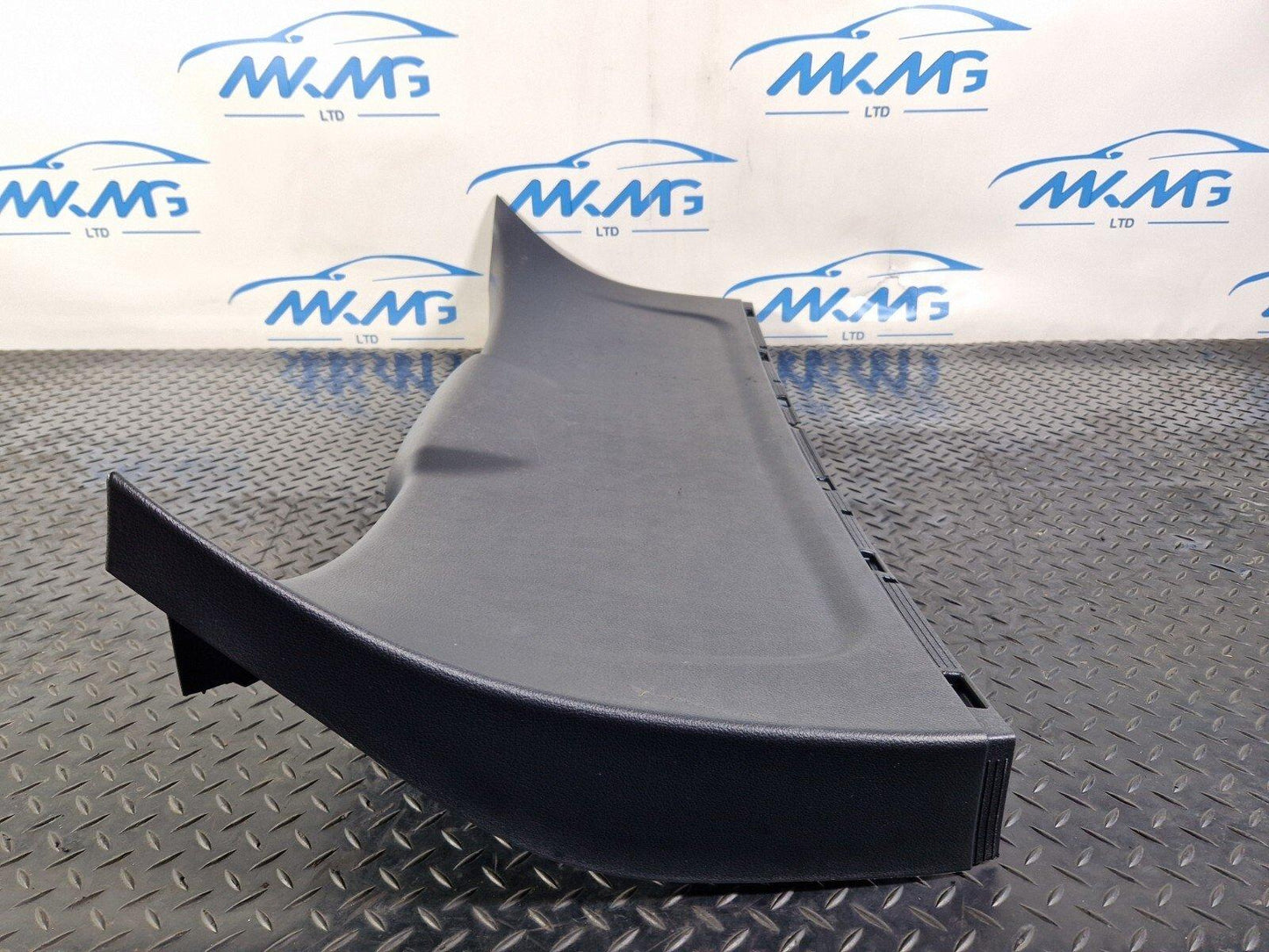 19-ON MERCEDES BENZ B CLASS W247 TAILGATE BOOT PANEL COVER TRIM A2477402300