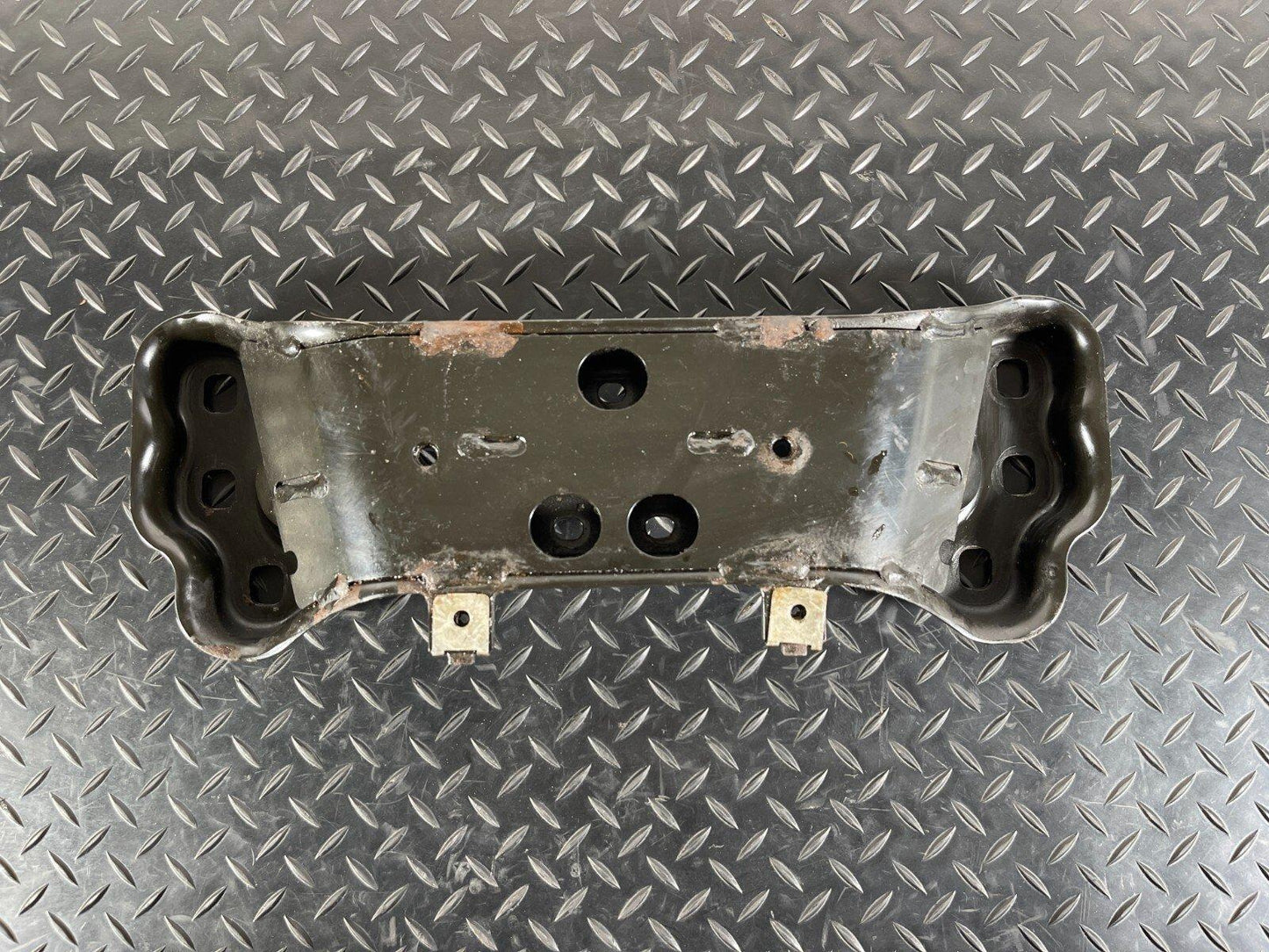 14-21 MERCEDES BENZ C350e W205 GEARBOX MOUNT BRACKET SUPPORT CARRIER A2052401202