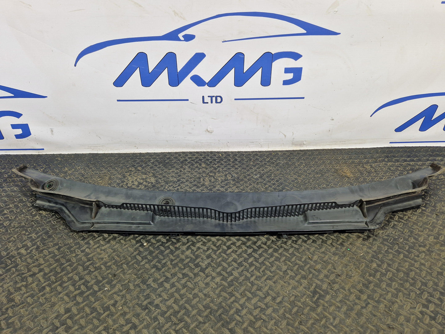 BMW 2 SERIES F45 F46 FRONT WINDSCREEN SCUTTLE PANEL 7301016 7305485 7301015
