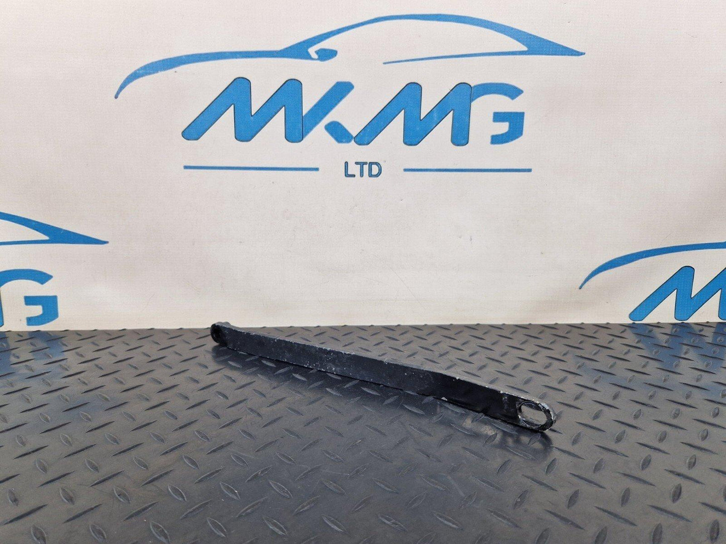 14-21 MERCEDES BENZ C220d W205 REINFORCEMENT RADIATOR SUPPORT STRUT A2056201700