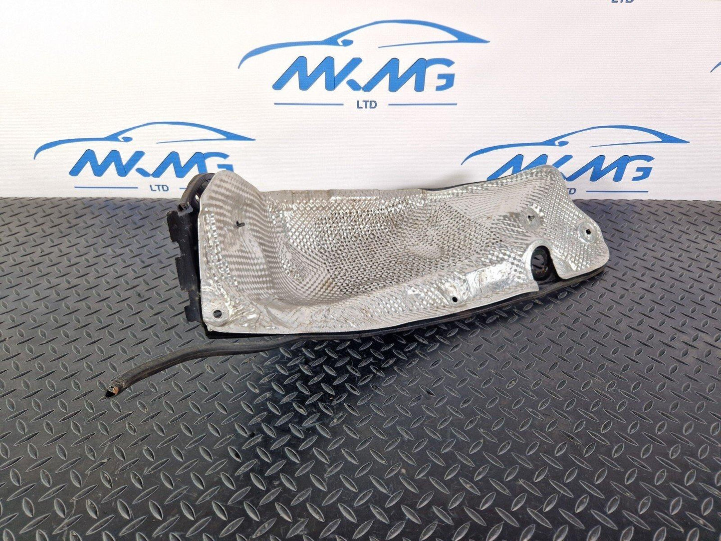 15-18 AUDI A7 4G OEM HEAT PROTECTION 4G0804165B
