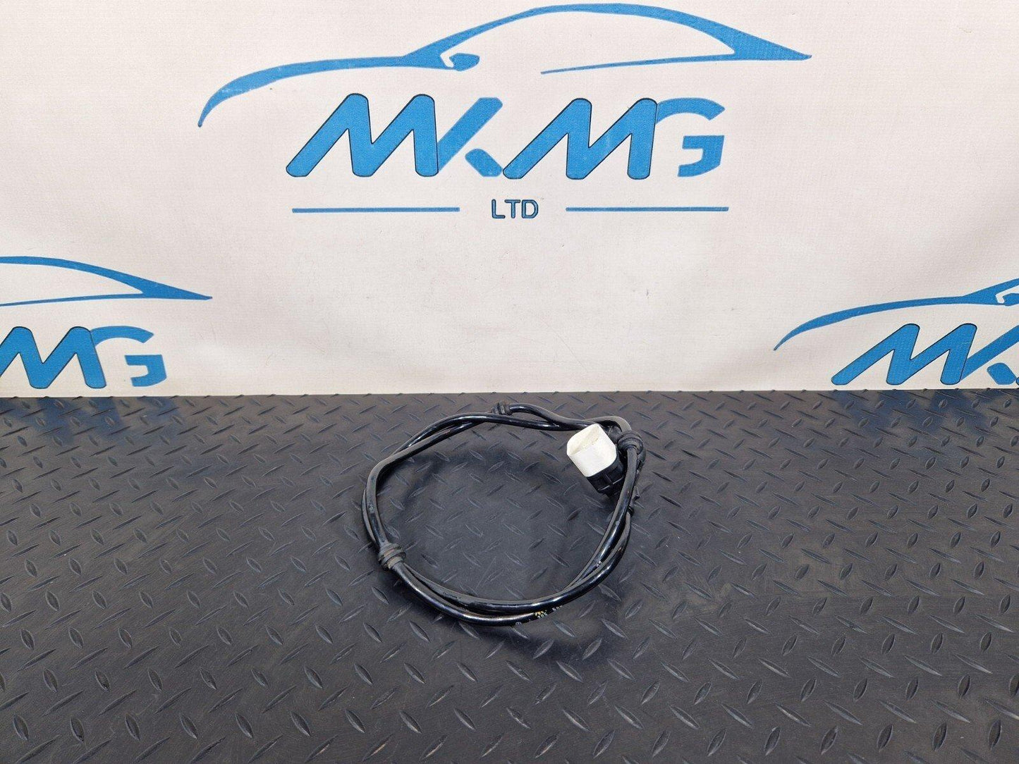 14-21 MERCEDES BENZ C200d W205 REAR LEFT BRAKE PAD WEAR SENSOR A2055404106