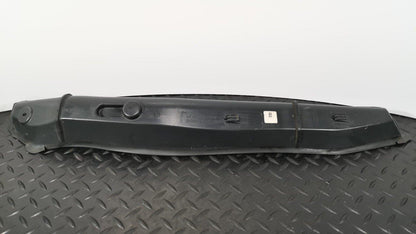 13-19 MERCEDES BENZ CLA W117 C117 FRONT RIGHT FENDER RUBBER SEAL A1178890225