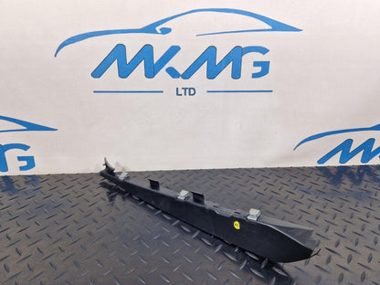 16-23 AUDI A5 F5 SPORTBACK FRONT LEFT SIDE DOOR SEAL BRACKET 8W8837151