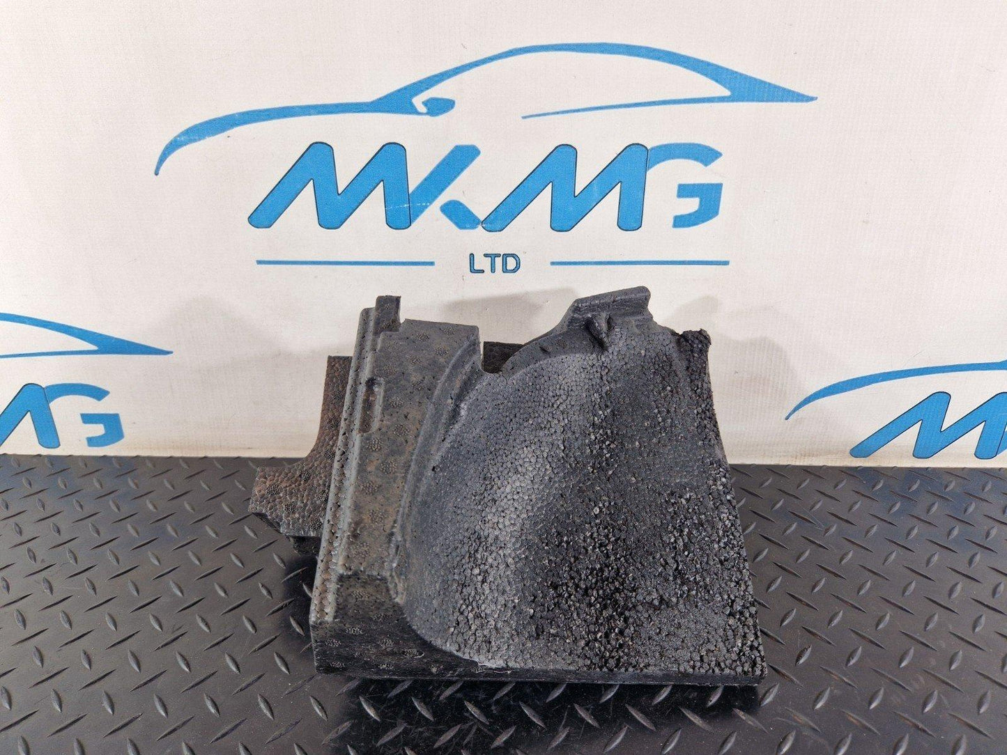 11-19 MERCEDES BENZ ML W166 RADIATOR AIR DUCT FOAM RIGHT A1665050530