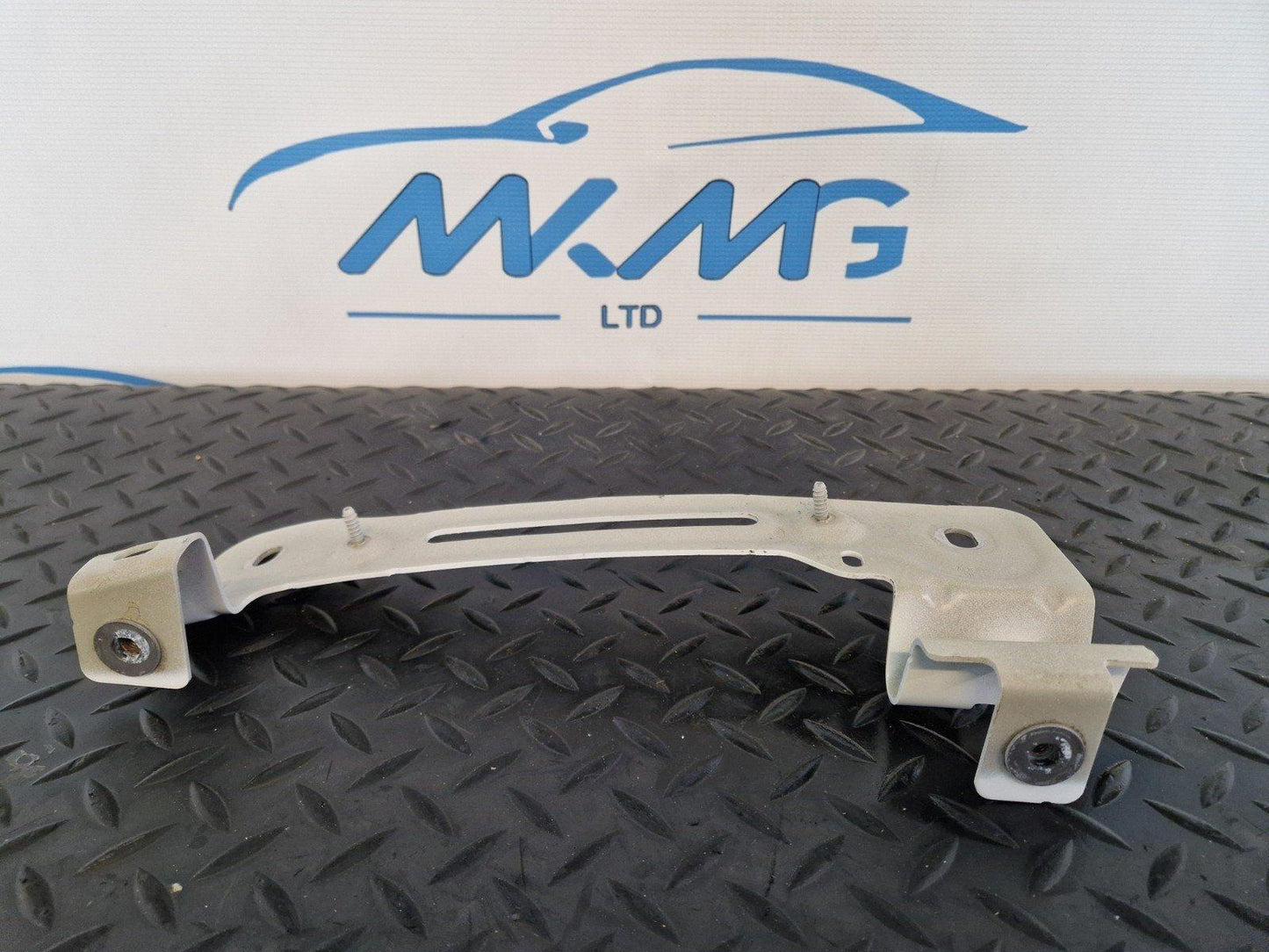 16-20 AUDI Q7 4M GENUINE FRONT RIGHT O/S WING FENDER BRACKET 4M0821432