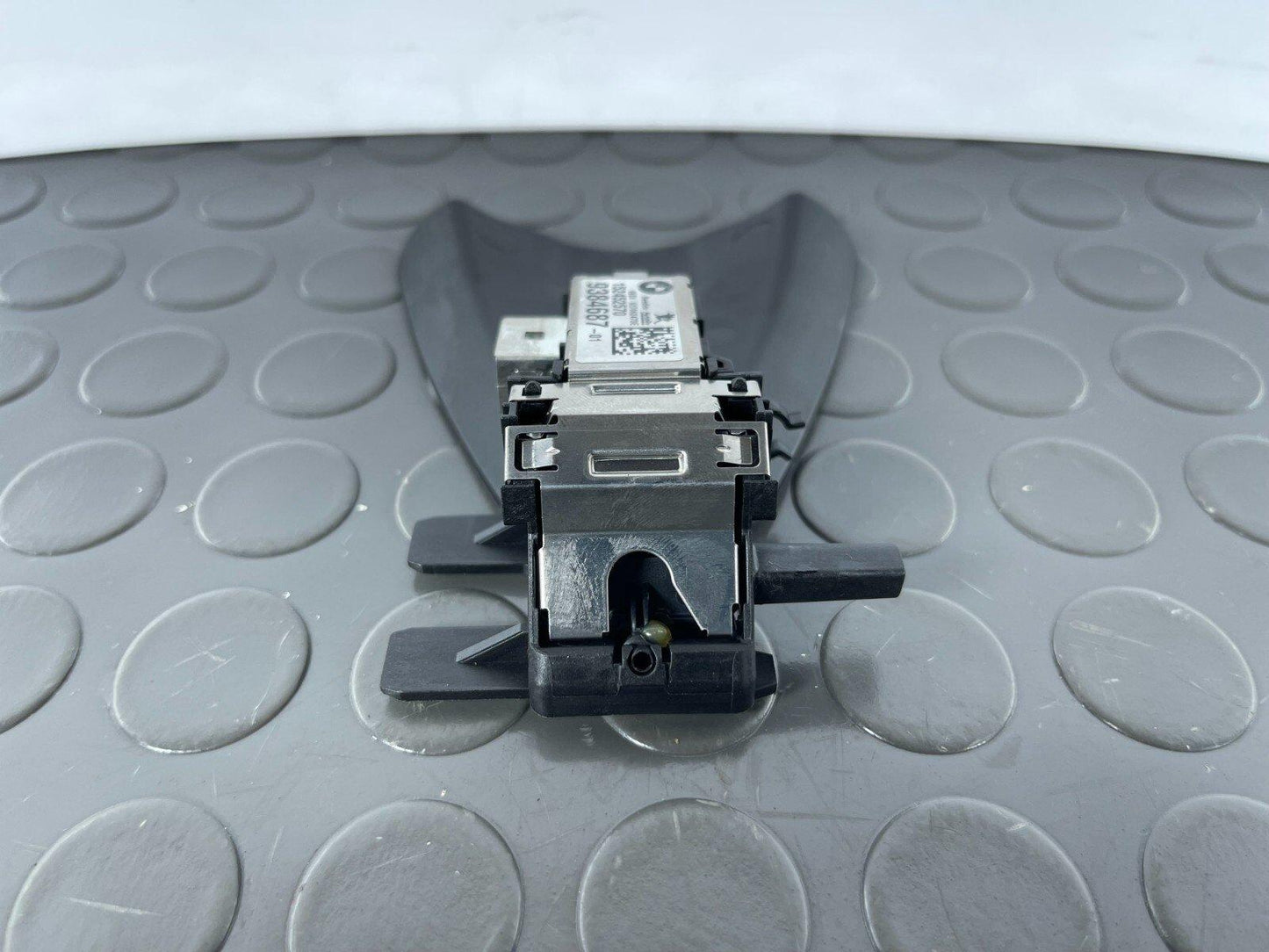 14-21 BMW 2 SERIES GRAN TOURER F45 F46 FRONT PARKING CAMERA 9384687