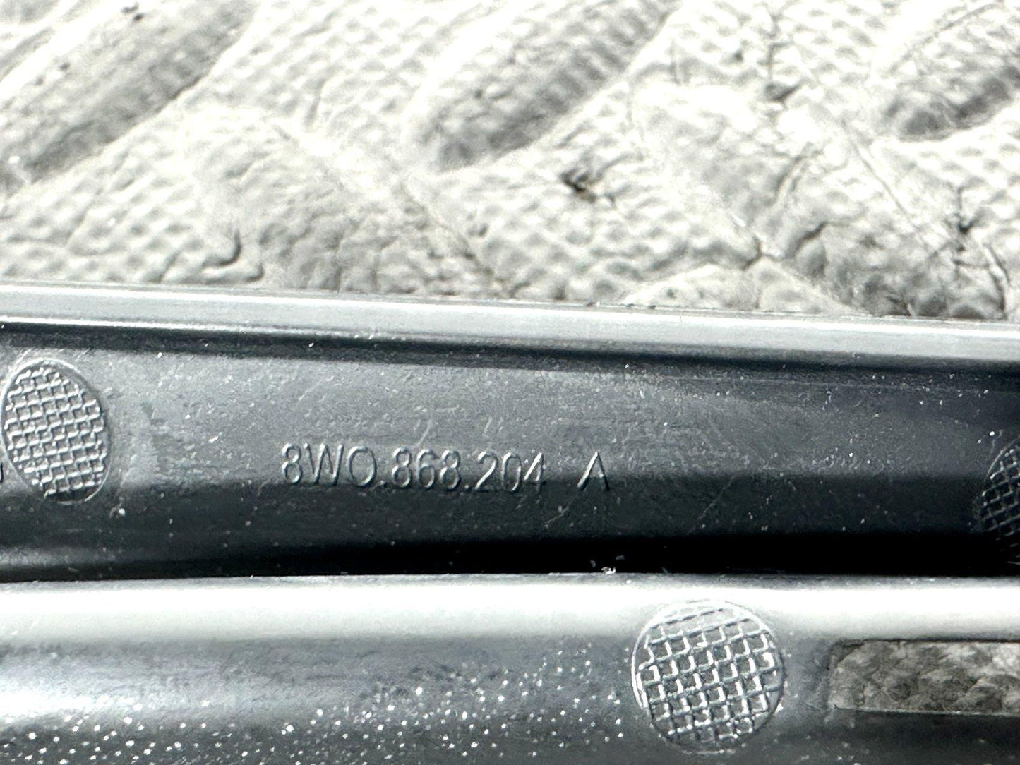 16-19 AUDI A4 B9 AVANT GENUINE RIGHT DRIVER SIDE A PILLAR BRACKET 8W0868204