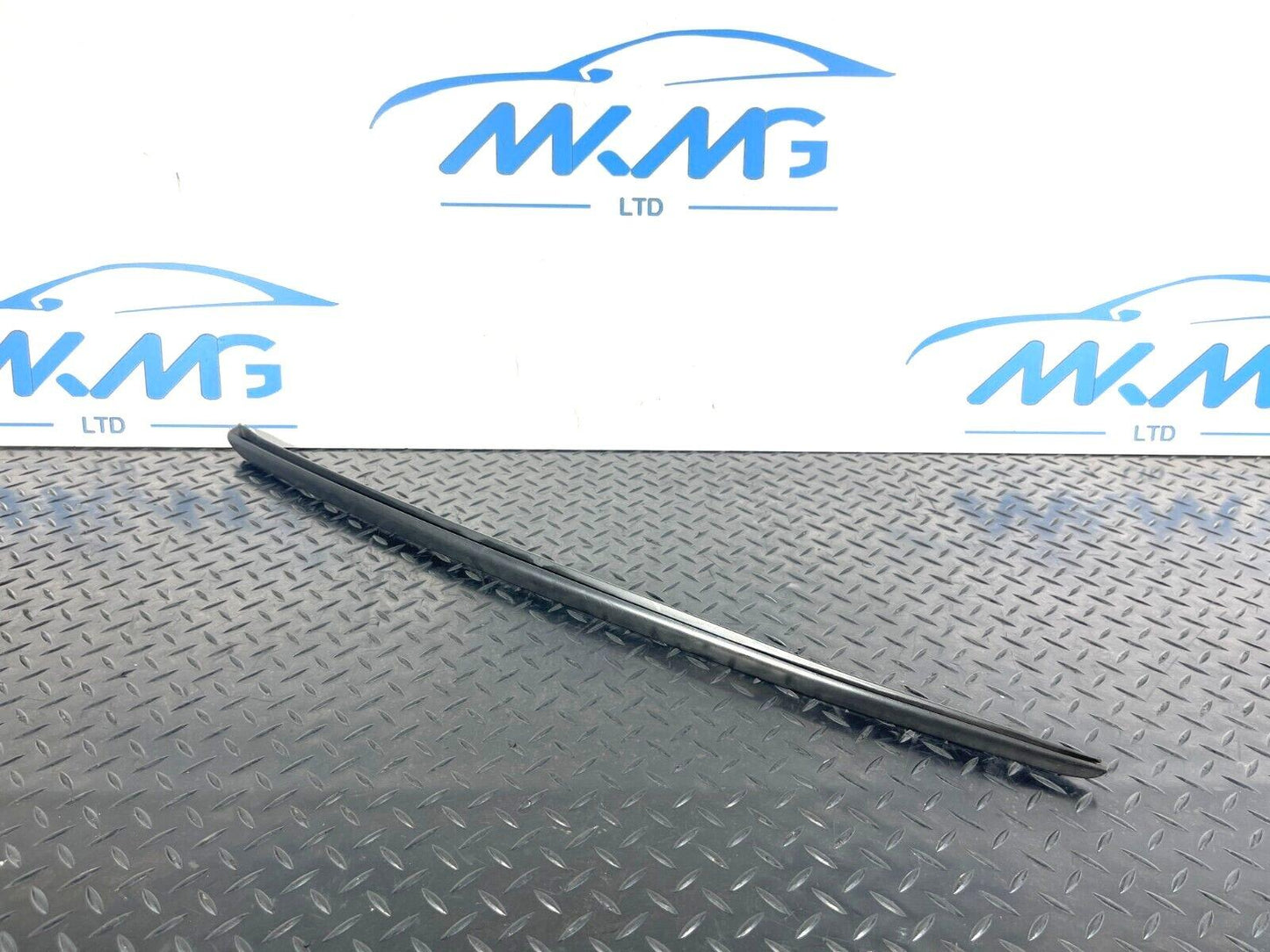 16-23 AUDI A5 SPORTBACK FRONT WINDSHIELD LEFT WATER DEFLECTOR STRIP 8W6854327B