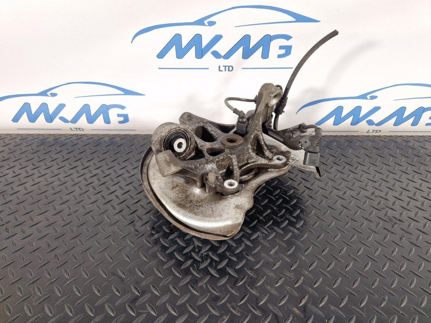16-24 AUDI A5 F5 GENUINE REAR LEFT N/S WHEEL HUB & BEARING 8W0615611