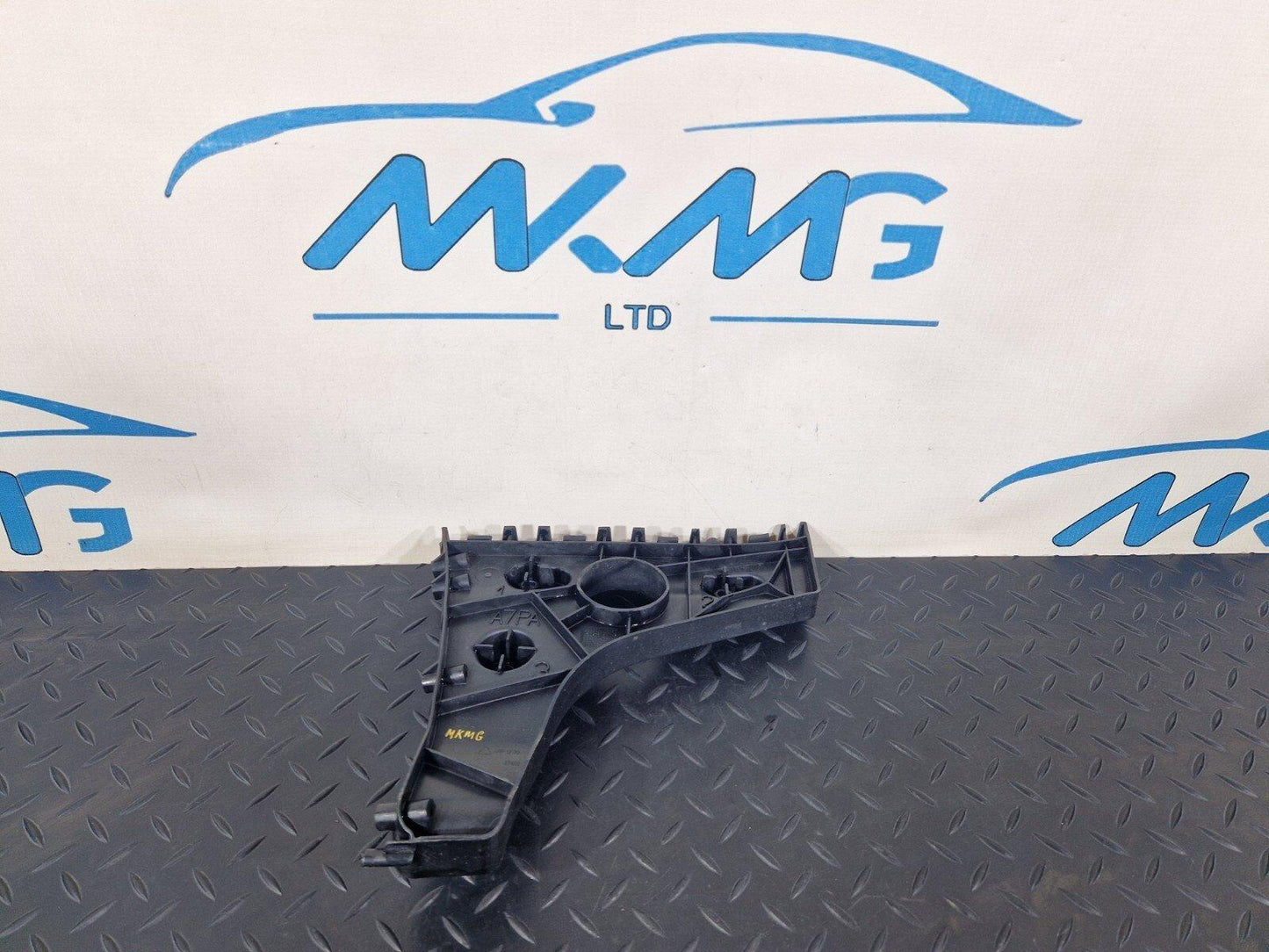 15-18 AUDI A7 4G OEM GENUINE REAR LEFT BUMPER BRACKET 4G8807453B