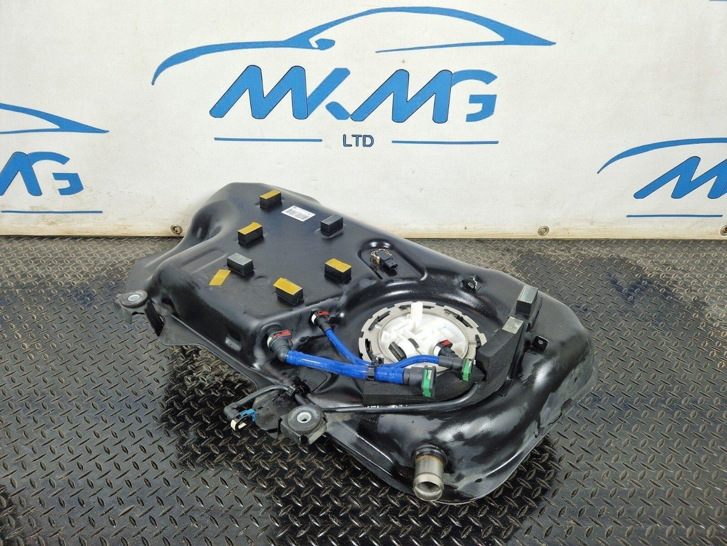 19-ON MERCEDES BENZ CLA C118 1.3 PETROL HYBRID GENUINE FUEL TANK A2474708003