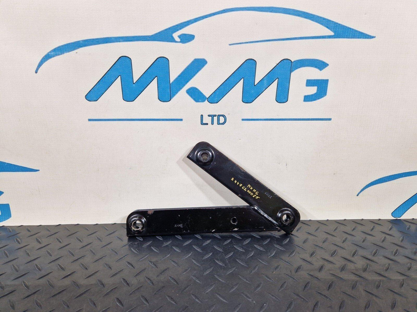14-23 MERCEDES BENZ VITO W447 GENUINE FRONT AXLE CARRIER STRUT A4476200085
