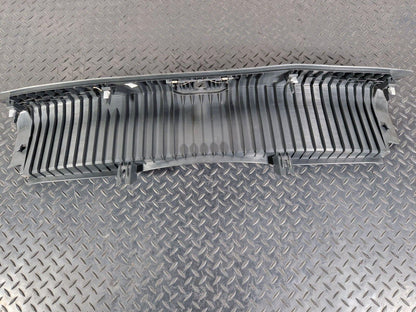 16-19 AUDI A4 B9 GENUINE TAILGATE BOOT LOCK TRIM COVER SILL 8W5863471